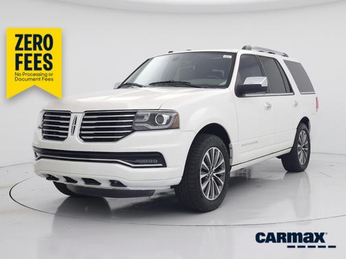 White 2017 Lincoln Navigator Select