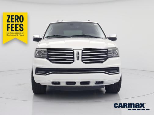 White 2017 Lincoln Navigator Select
