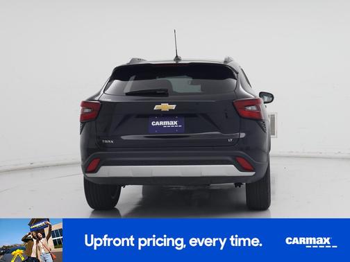 Black 2024 Chevrolet Trax LT