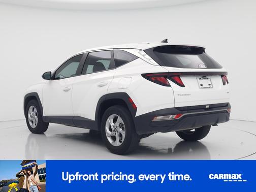 White 2024 Hyundai TUCSON SE