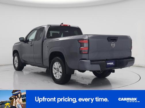 Gray 2022 Nissan Frontier SV