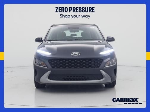 Gray 2022 Hyundai KONA SE