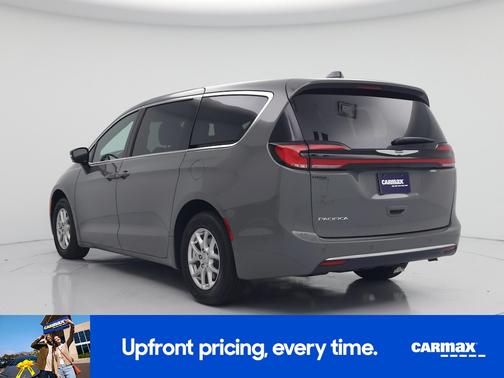 Gray 2025 Chrysler Pacifica Select