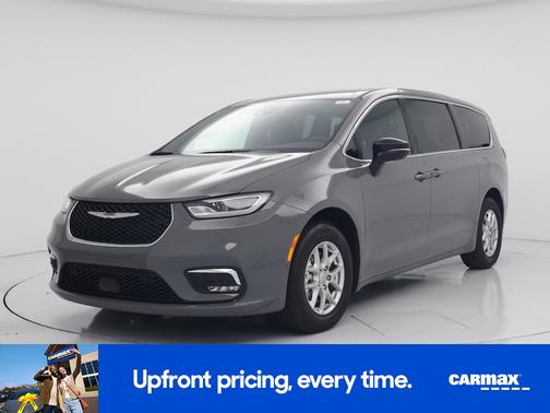 Gray 2025 Chrysler Pacifica Select
