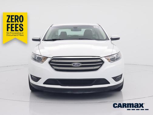 White 2018 Ford Taurus SEL