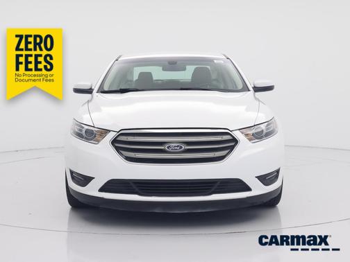 White 2018 Ford Taurus SEL