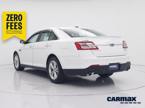 White 2018 Ford Taurus SEL