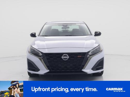 White 2023 Nissan Altima SR