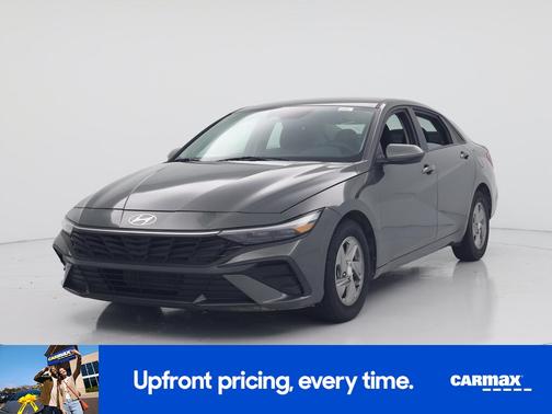 Gray 2025 Hyundai ELANTRA SE