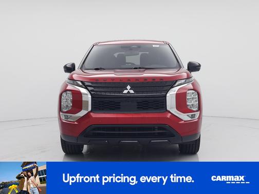 Red 2024 Mitsubishi Outlander SE