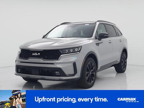 Gray 2023 Kia Sorento SX