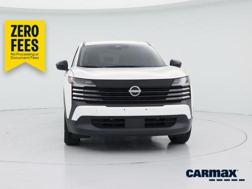 White 2025 Nissan Kicks S