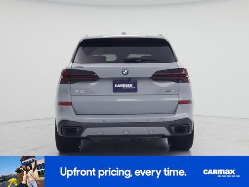 Gray 2025 BMW X5 xDrive40i