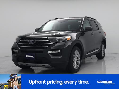 Green 2022 Ford Explorer XLT