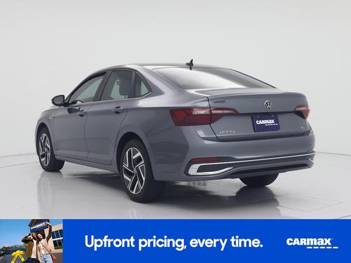 Gray 2022 Volkswagen Jetta SEL