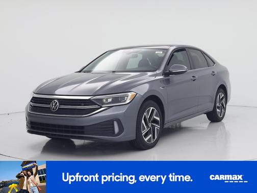 Gray 2022 Volkswagen Jetta SEL
