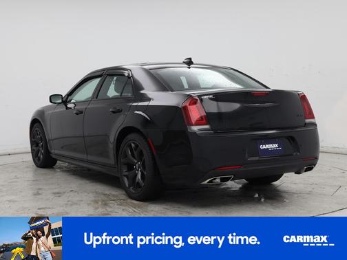 2022 Chrysler 300 Touring L