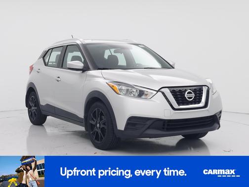 Silver 2019 Nissan Kicks SV