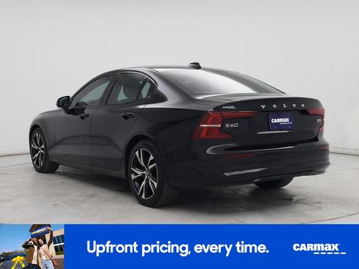 2023 Volvo S60 B5 Plus Dark Theme