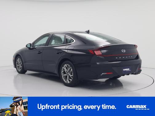 Black 2022 Hyundai SONATA SEL