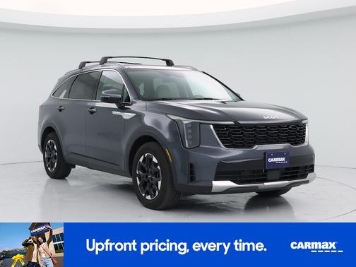 Gray 2024 Kia Sorento S