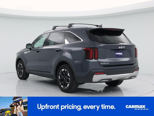 Gray 2024 Kia Sorento S