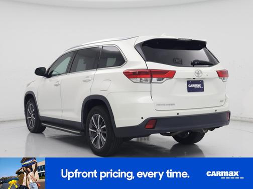 Black 2019 Toyota Highlander XLE