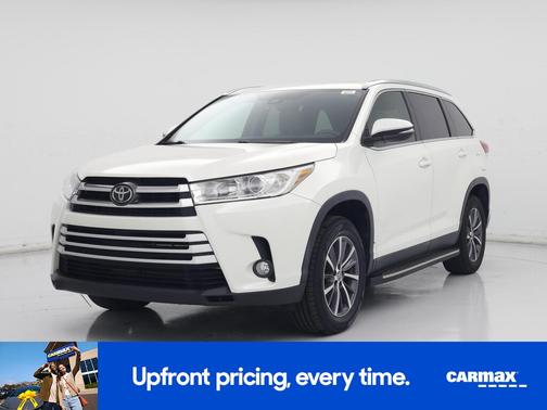 Black 2019 Toyota Highlander XLE