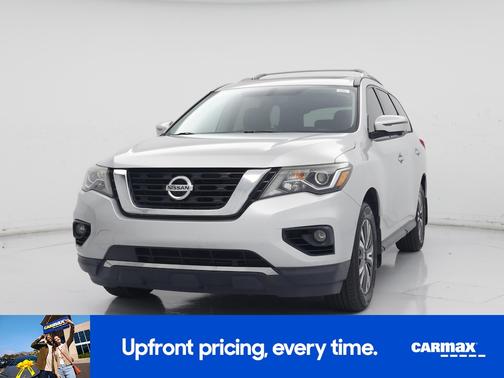 2017 Nissan Pathfinder SL