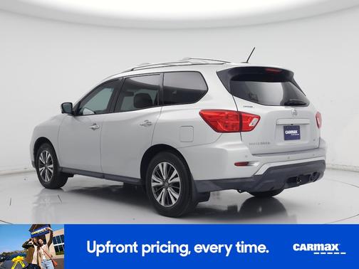 2017 Nissan Pathfinder SL