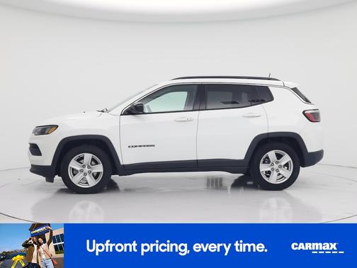 White 2022 Jeep Compass Latitude