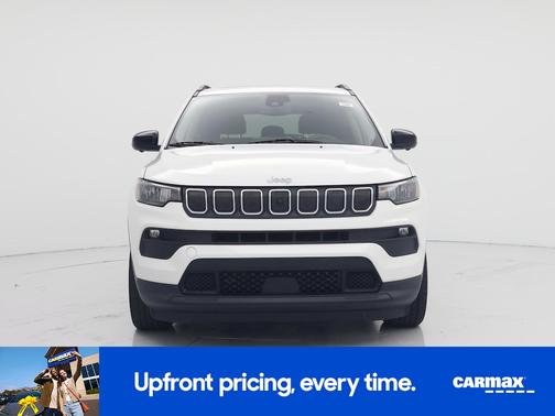 White 2022 Jeep Compass Latitude