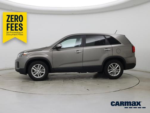 Gray 2015 Kia Sorento LX