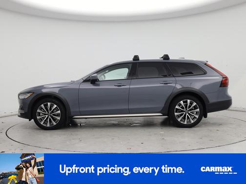 2022 Volvo V90 Cross Country B6
