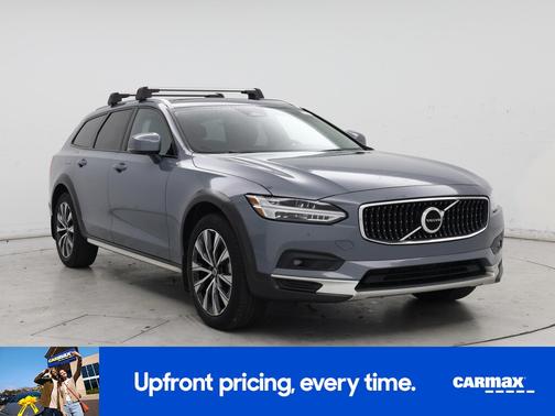2022 Volvo V90 Cross Country B6
