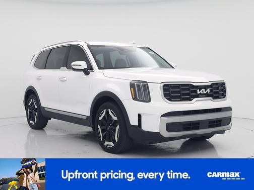 White 2023 Kia Telluride S