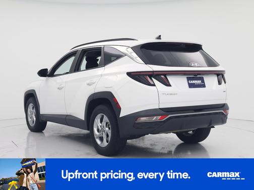 White 2023 Hyundai TUCSON SEL
