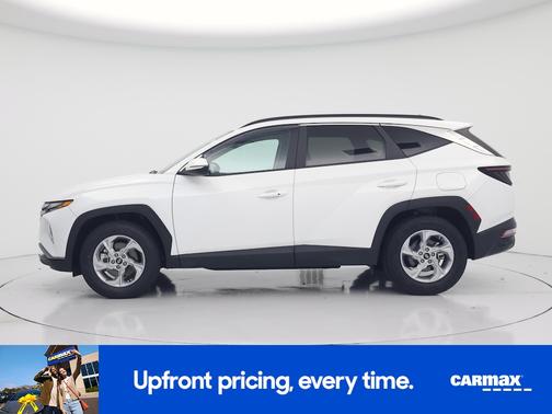 White 2022 Hyundai TUCSON SEL