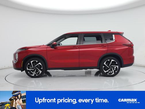 Red 2023 Mitsubishi Outlander SE