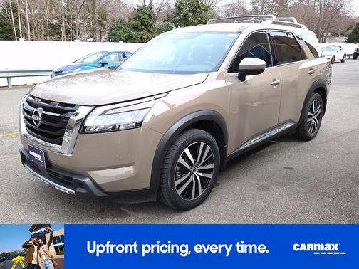 2023 Nissan Pathfinder Platinum