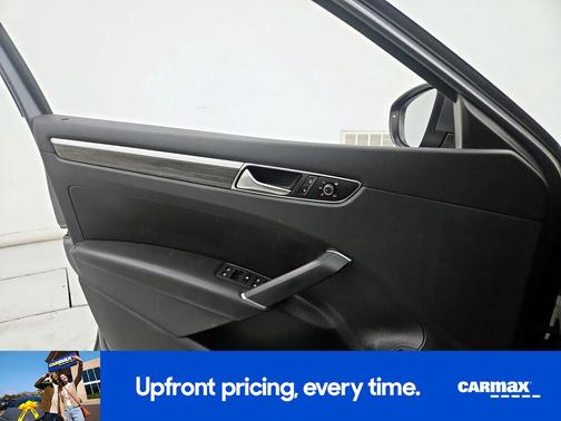 2017 Volkswagen Passat SEL Premium