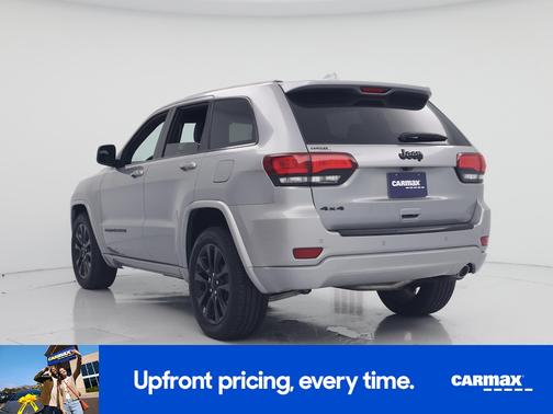 Silver 2017 Jeep Grand Cherokee Altitude