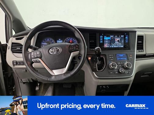 2017 Toyota Sienna XLE