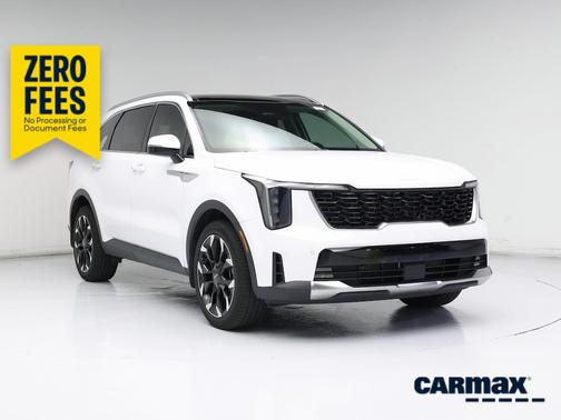 White 2025 Kia Sorento EX
