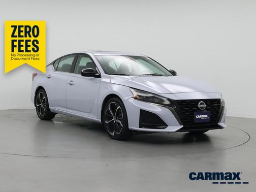 Gray 2023 Nissan Altima SR
