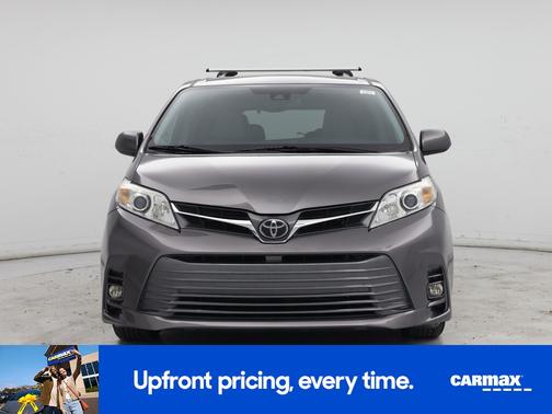 2019 Toyota Sienna XLE