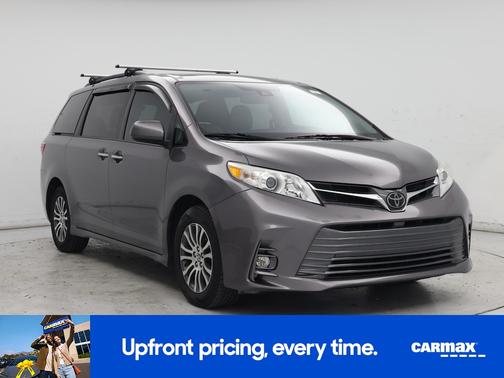 2019 Toyota Sienna XLE