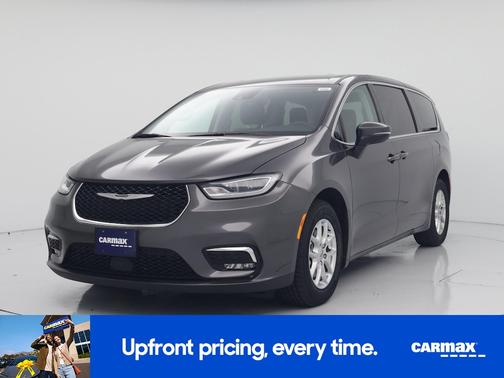 Gray 2023 Chrysler Pacifica Touring L