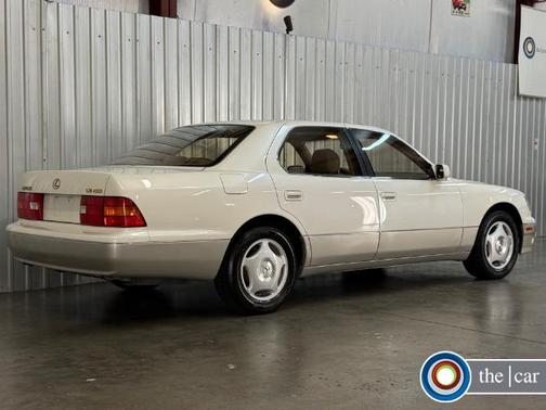 1998 Lexus LS 400 