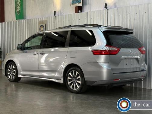 2018 Toyota Sienna Limited Premium